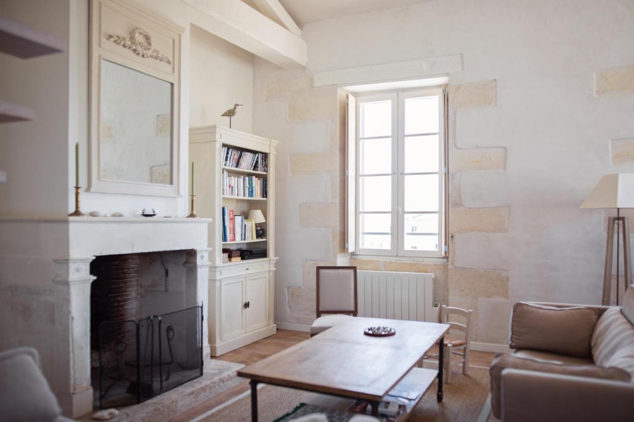 XVIII Century Gem With Magnificent Views Of The Harbour With A Private Garage Daire Saint-Martin-de-Ré Dış mekan fotoğraf